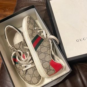 Young girl Sneakers at GUCCI, Leather & Canvas